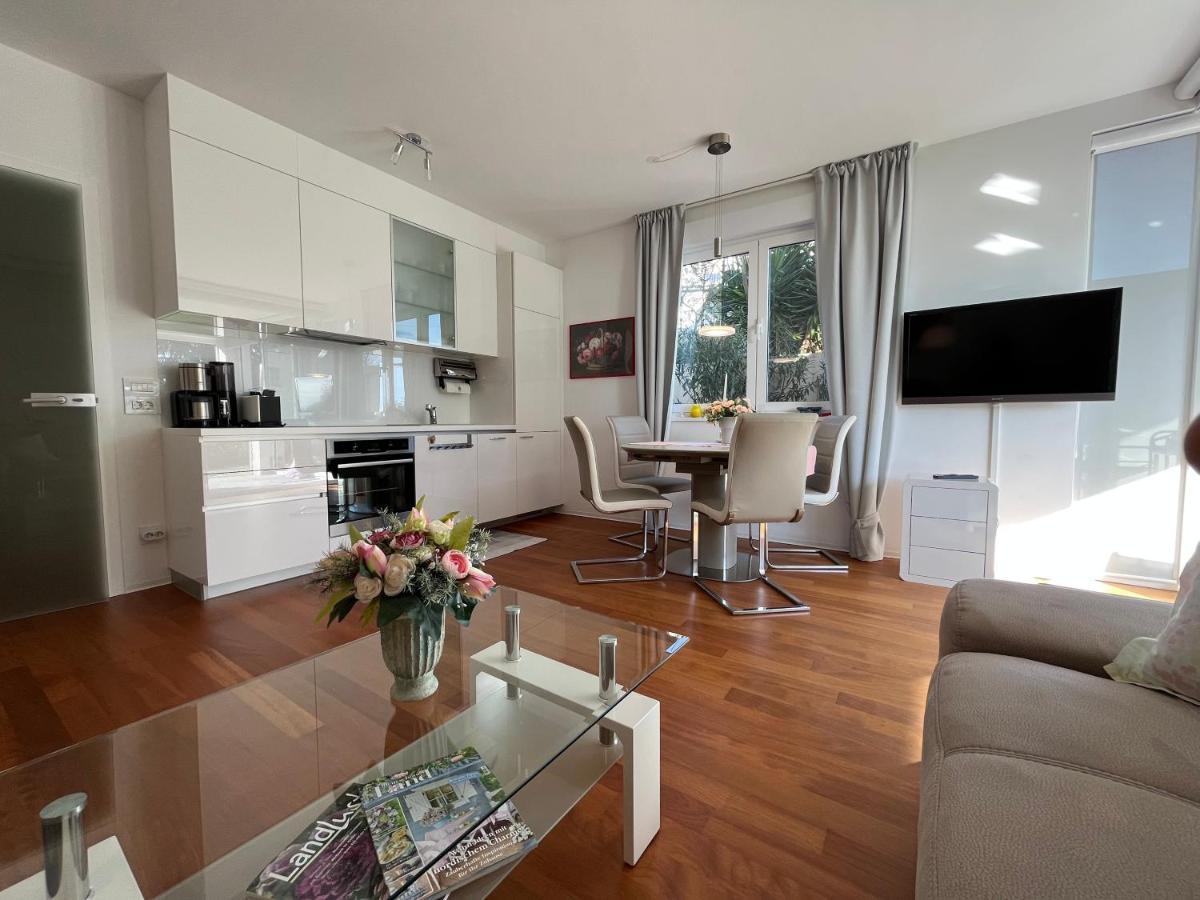 Ičići Apartment Lui With Rooftop Swimming Pool מראה חיצוני תמונה