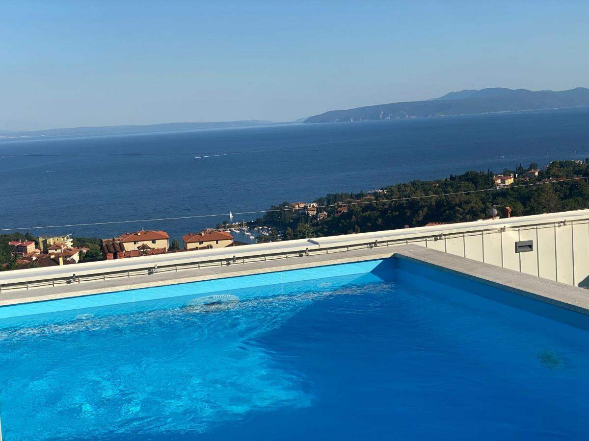 Ičići Apartment Lui With Rooftop Swimming Pool מראה חיצוני תמונה